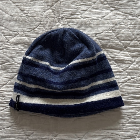 Canada Goose Wool Beanie - Picture 13 of 13